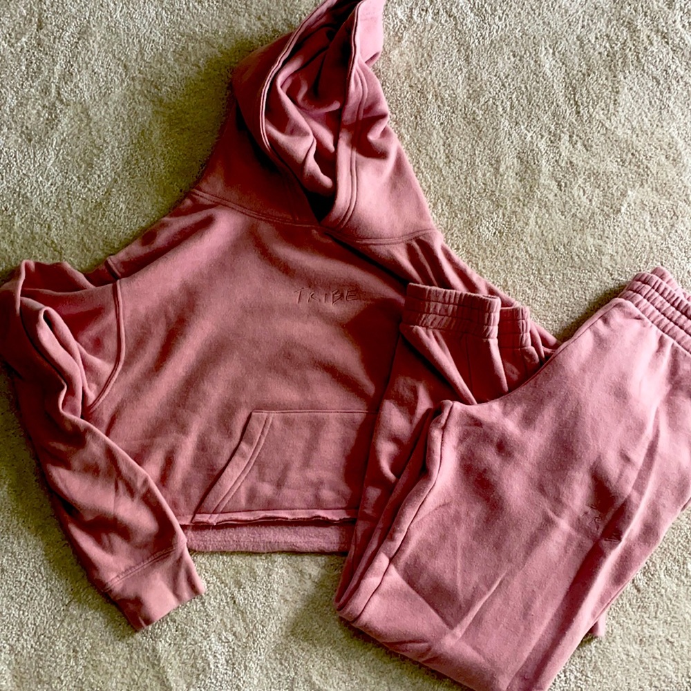 Tribe Kelly Jogger / Crop Sweatshirt Set